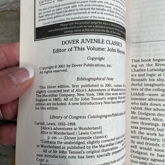 Alice in Wonderland book - Picture 4 of 8